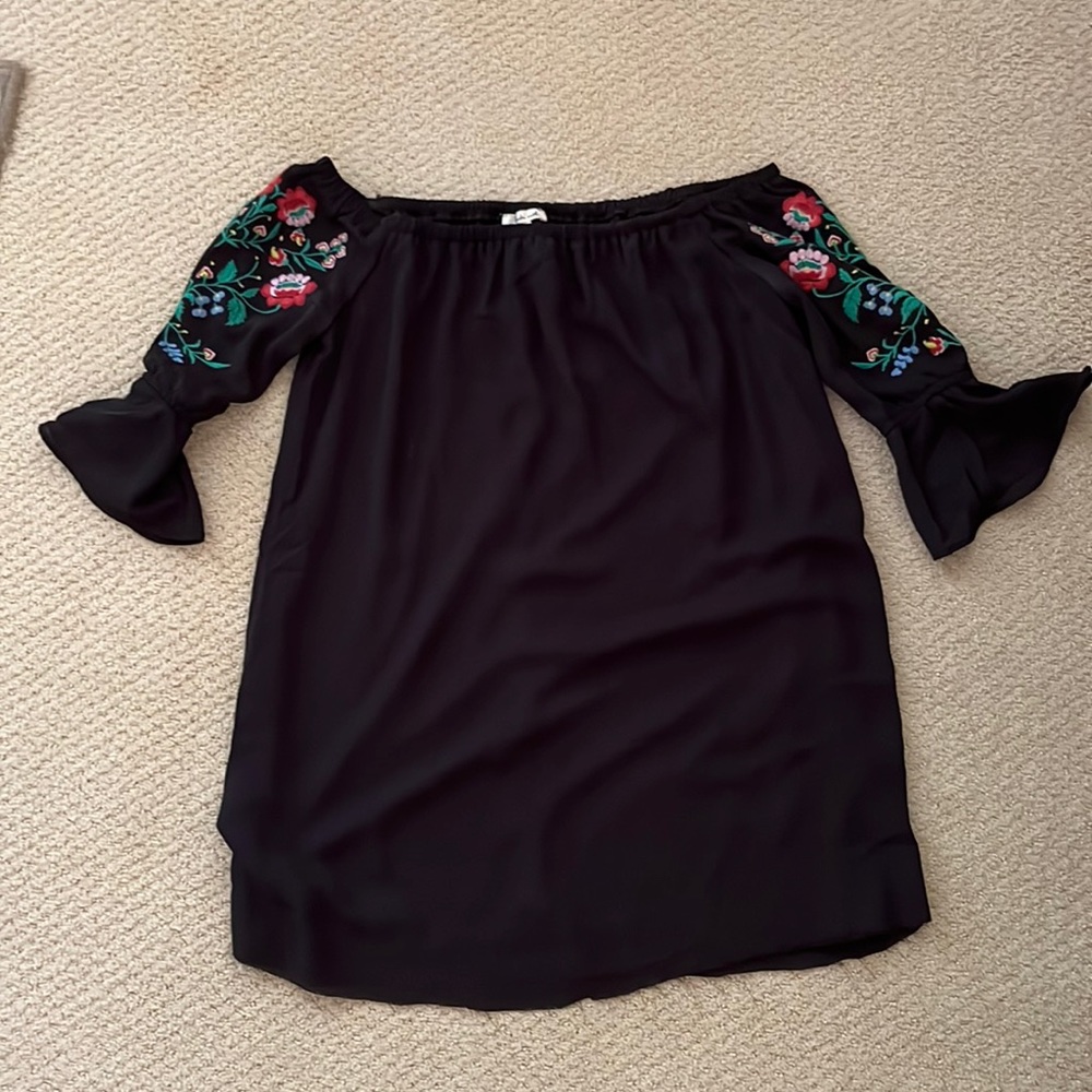 Black Floral Detail Dress